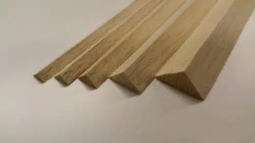 BALSA DRIEHOEKLIJST 12X12