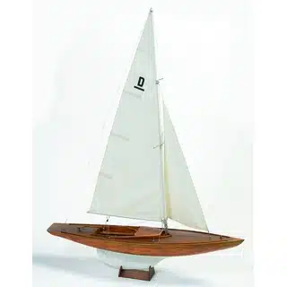 Billing Boats Draak 582