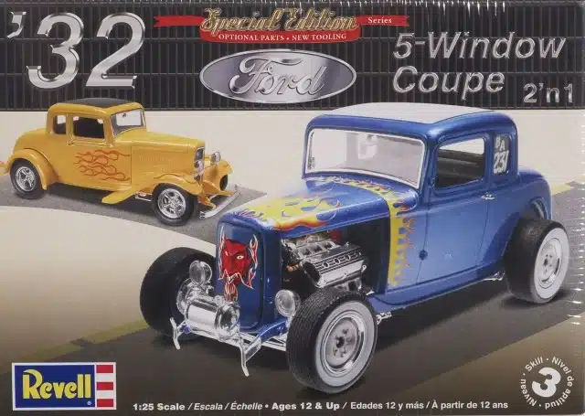 Revell 14228 85-4228 '32 Ford 5-window coupe 2 in 1
