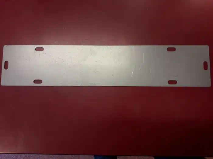 Stalen rijplaat 330x67x1mm