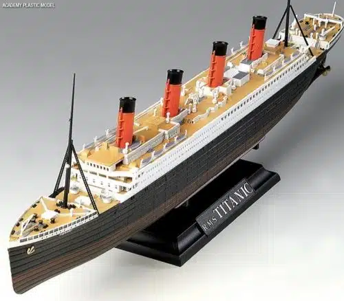 TITANIC RMS 1/700
