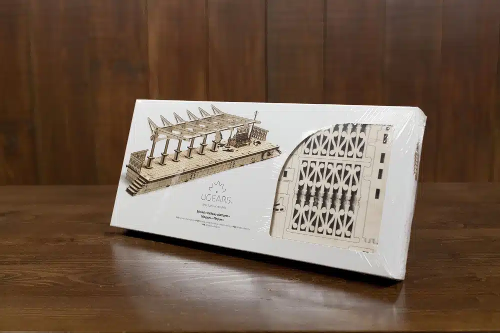 Ugears Trein Station