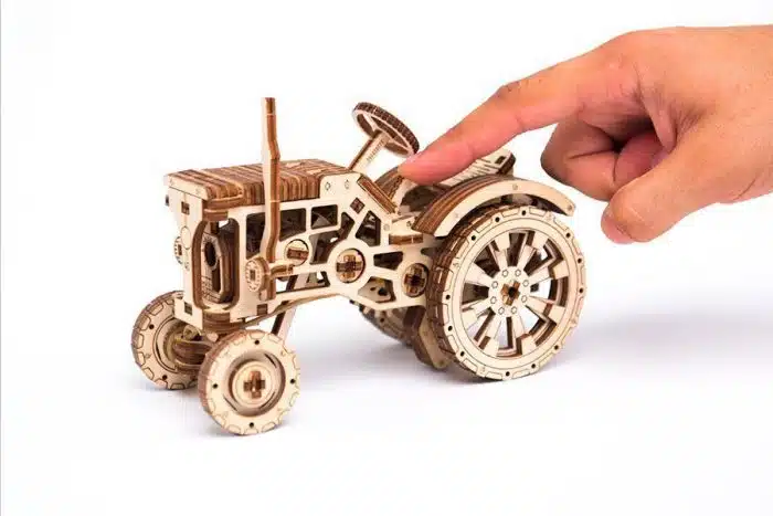 Wooden .city 318 Tractor