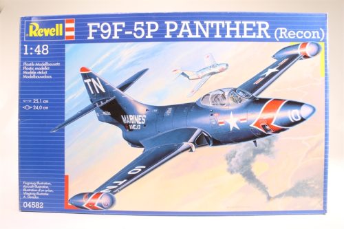 Revell 04582 F9F-5P Panther (Recon)