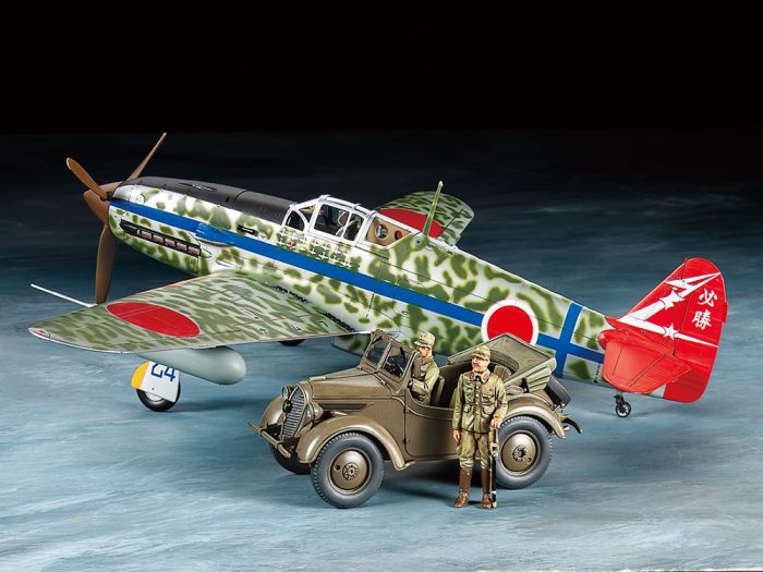 tamiya 25203 Kawasaki Ki-61-Id Hien & 4x4 Light Vehicle Kurogane Set