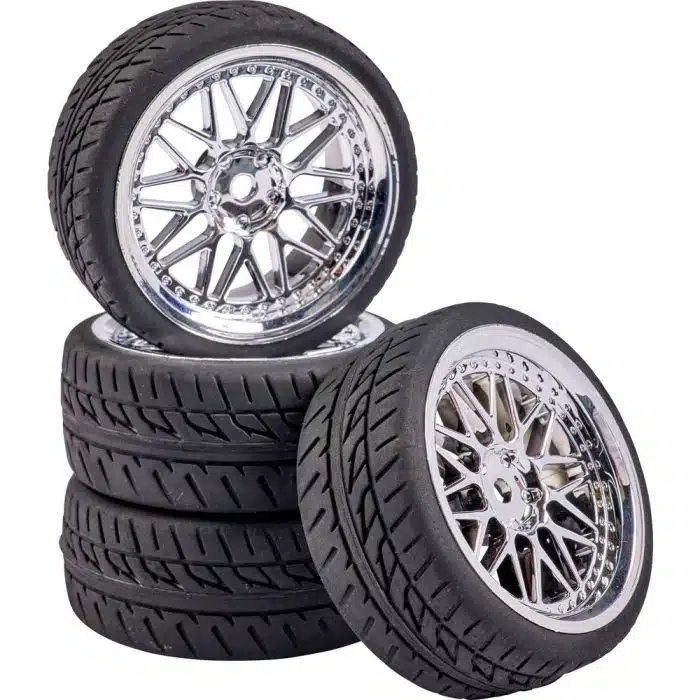 carson 9006159 1/10 wheel set y-design chrome band op velg (4)