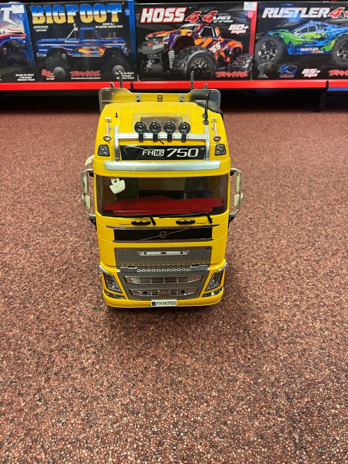 Gebruikte Tamiya 56360 Volvo FH16 Globetrotter Truck 6x4 met doos