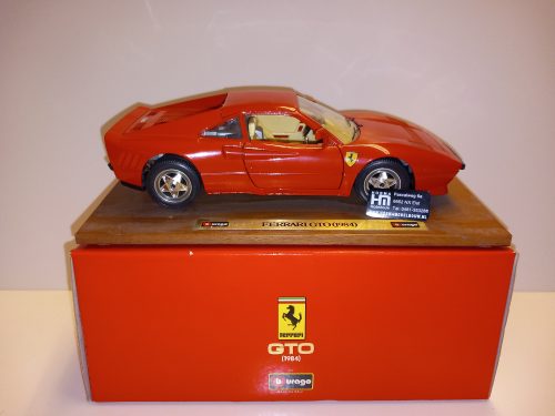 BURAGO FERRARI GTO 1984 CODE 3527