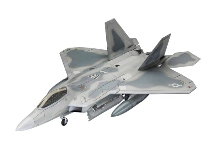 Revell 03858 Lockheed Martin F-22A Raptor