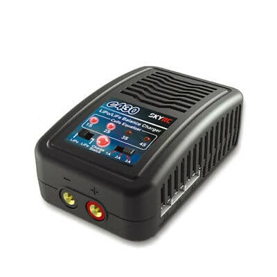 SkyRC E430 Lipo & Life lader 3A (30 watt)