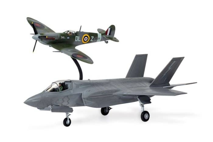 airfix 50190 Supermarine Spitfire & F-35 Lightning