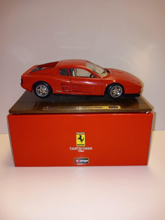 BURAGO Ferrari TESTAROSSA 1984 rood code 3519