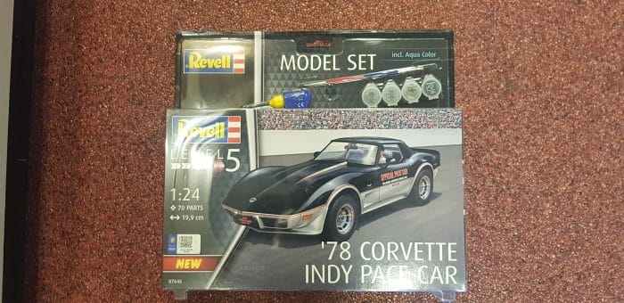 Revell 67646 78 CORVETTE INDY PACE CAR incl lijm verf kwastje