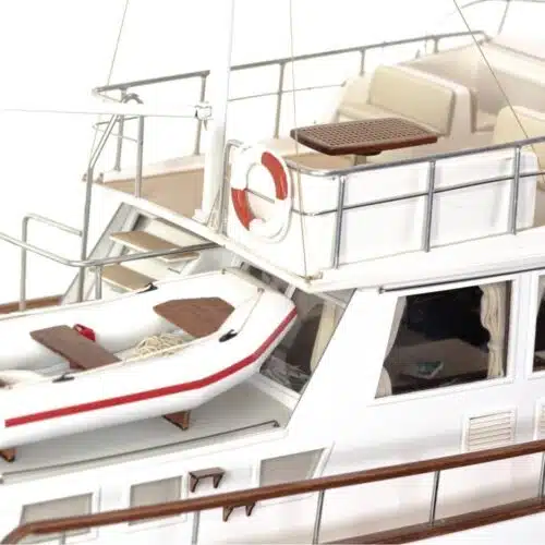 amati 1607 YACHT