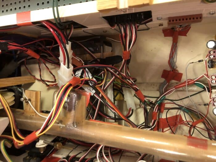 gebruikt Robbe 1150 Berlin compleet met motoren, stuurservo en boegschroef en extra's