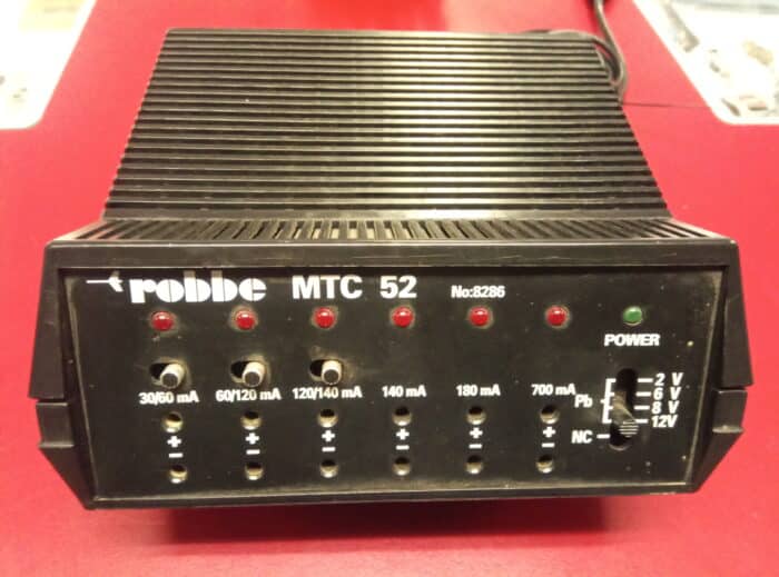 gebruikt Robbe 8286 MTC52 Laadapperaat Zwart
