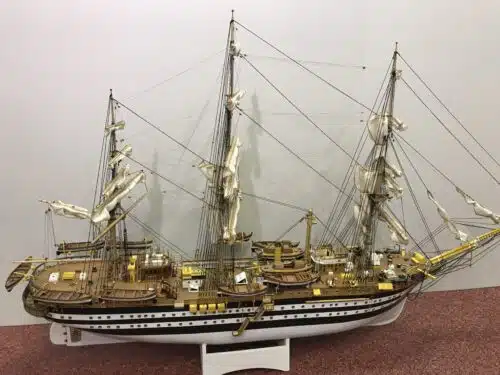 mantua 741 Amerigo Vespucci- scala 1/84 netjes gebouwd