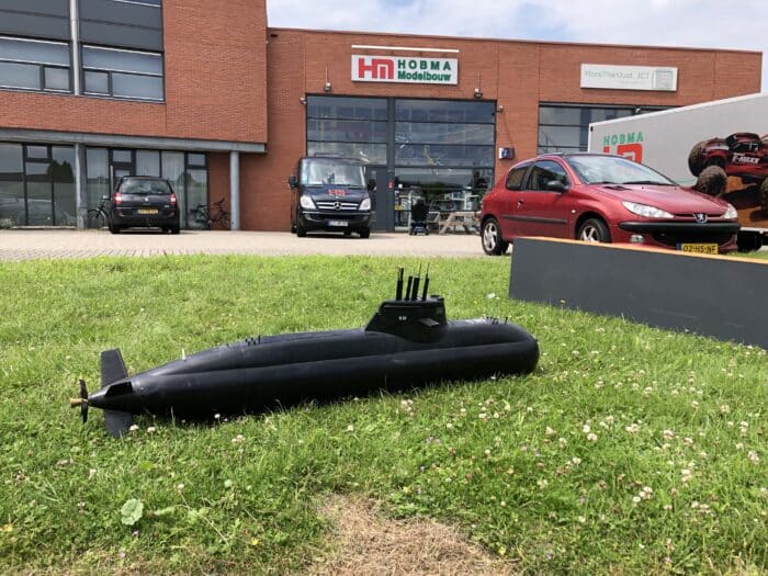 tweedehands Robbe 1215 U031 met duiktank en orginele brushless aandrijfset, duikklaar met f16 zender