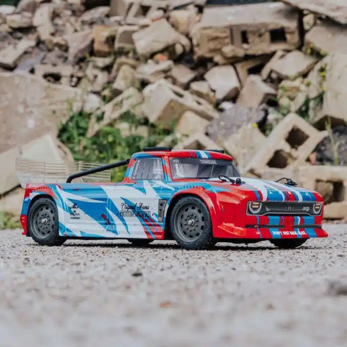 ARRMA Infraction 1/8 4X4 Mega Street Bash Resto Mod Truck RTR - Rood / Blauw