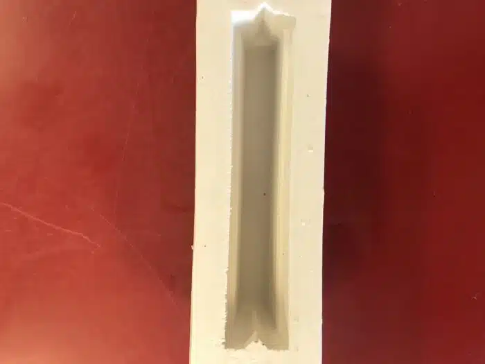 Betonblock barriere losse mal om zelf met fijn beton te gieten