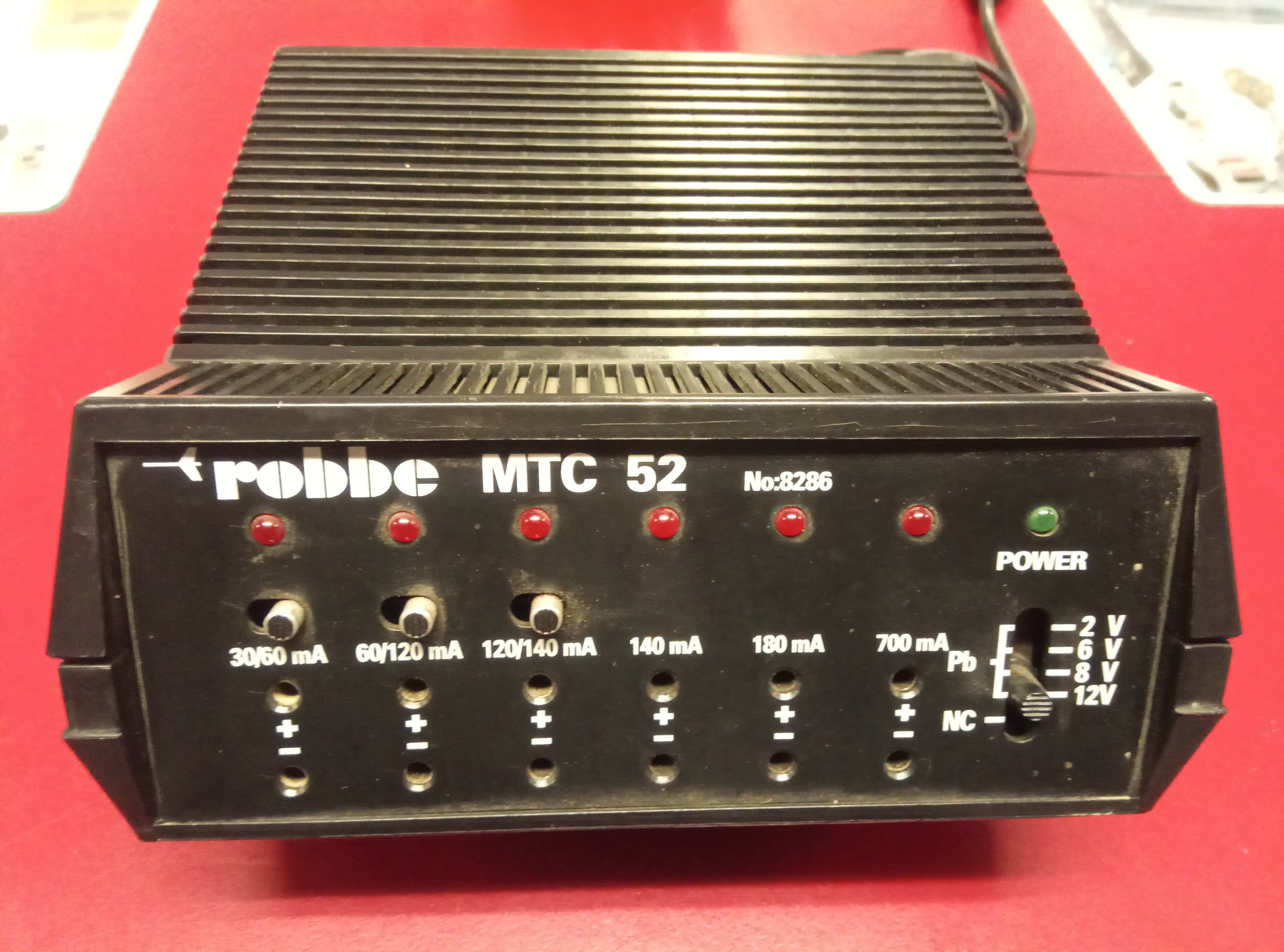 gebruikt Robbe 8286 MTC52 Laadapperaat Zwart
