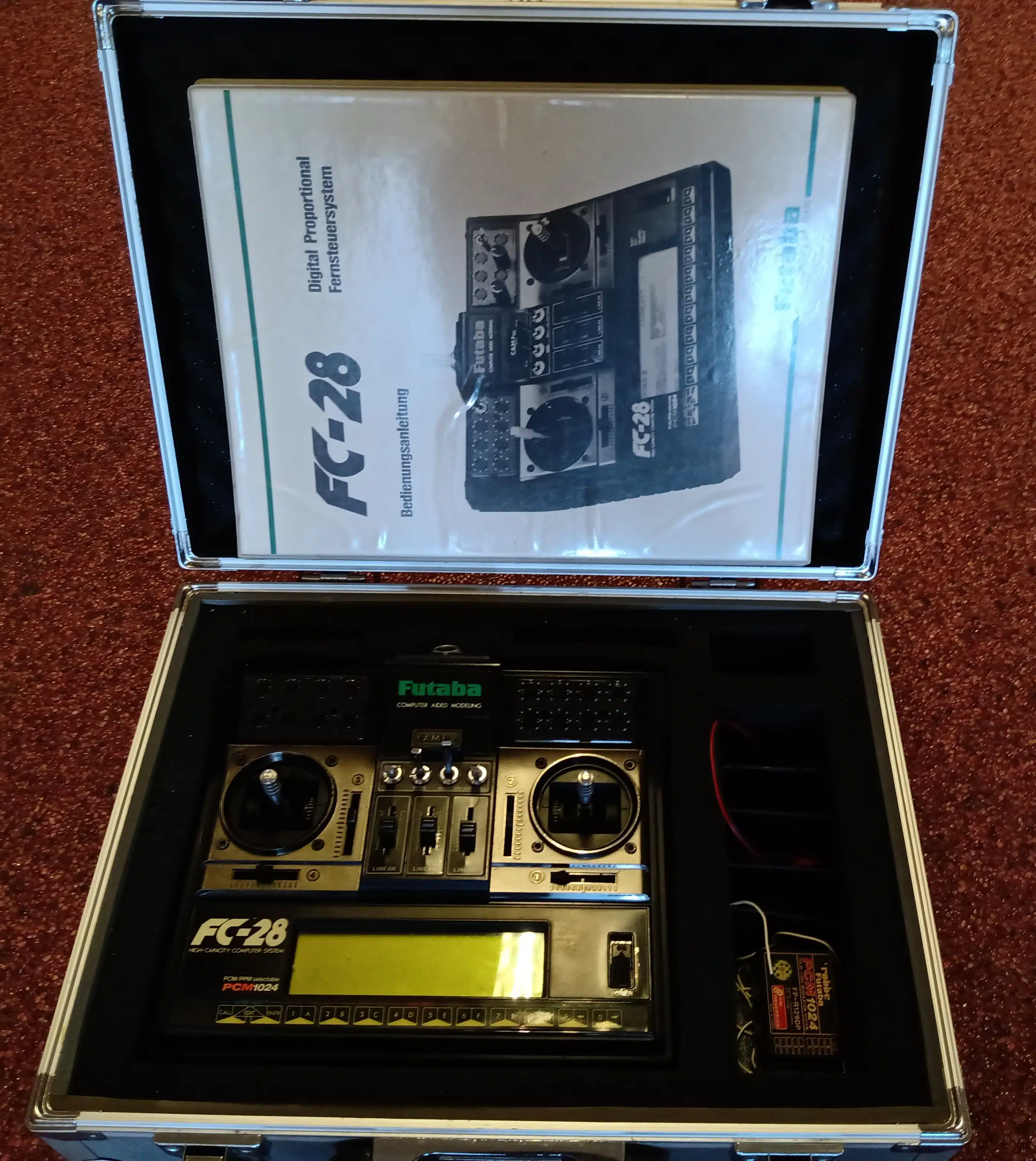 Gebruikt Robbe FC 28 40Mhz Met 3 Linears