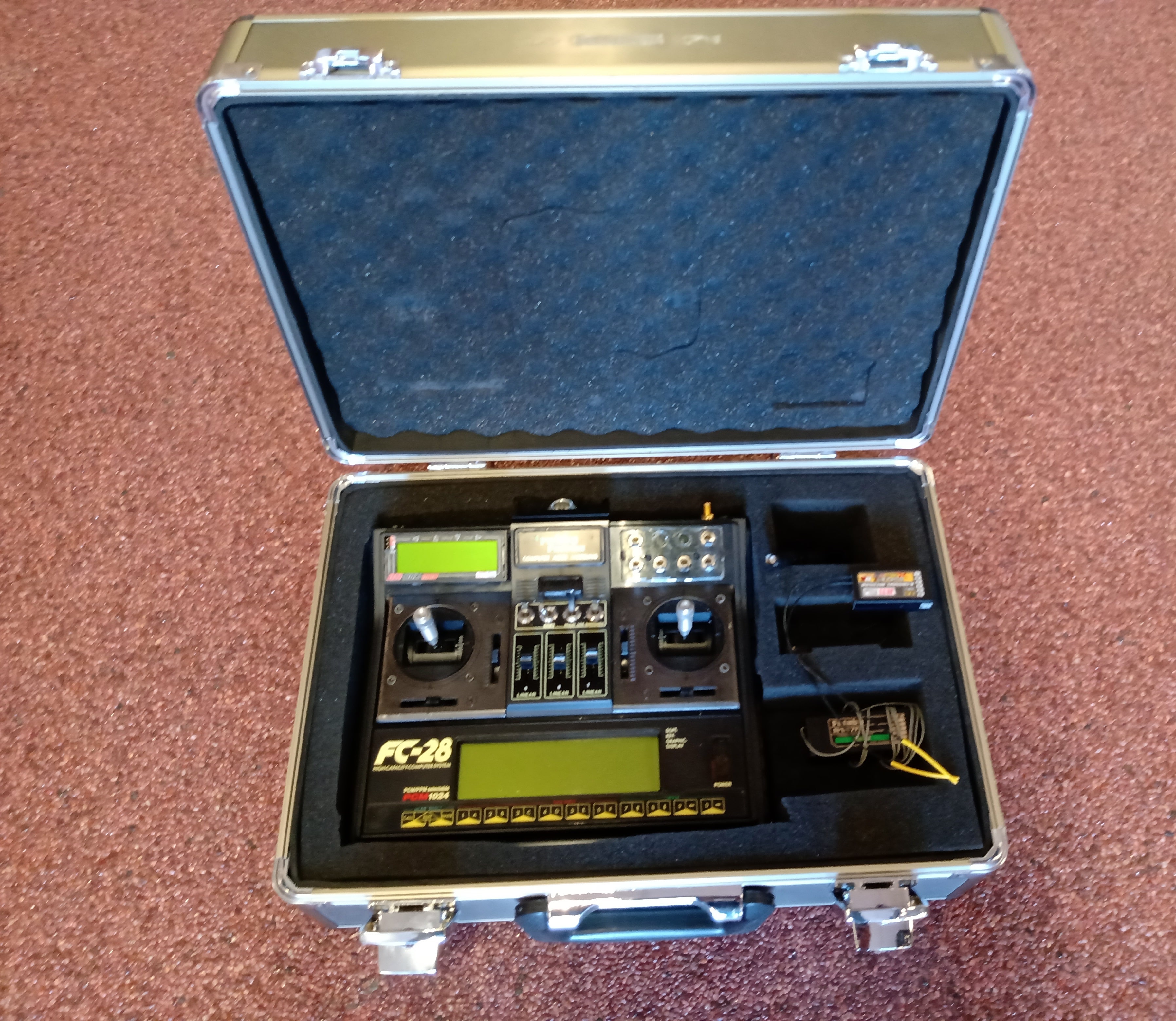 Gebruikt Robbe FC 28 Met FM ontvanger en 2.4GHZ Jeti Module en Ontvanger Plus Module F15 11