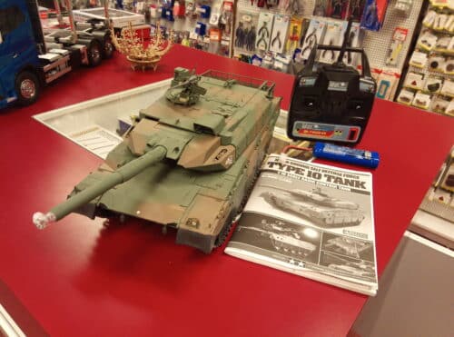 Gebruikt Tamiya 56036 Type 10 Tank gebouwd, nieuwstaat.
