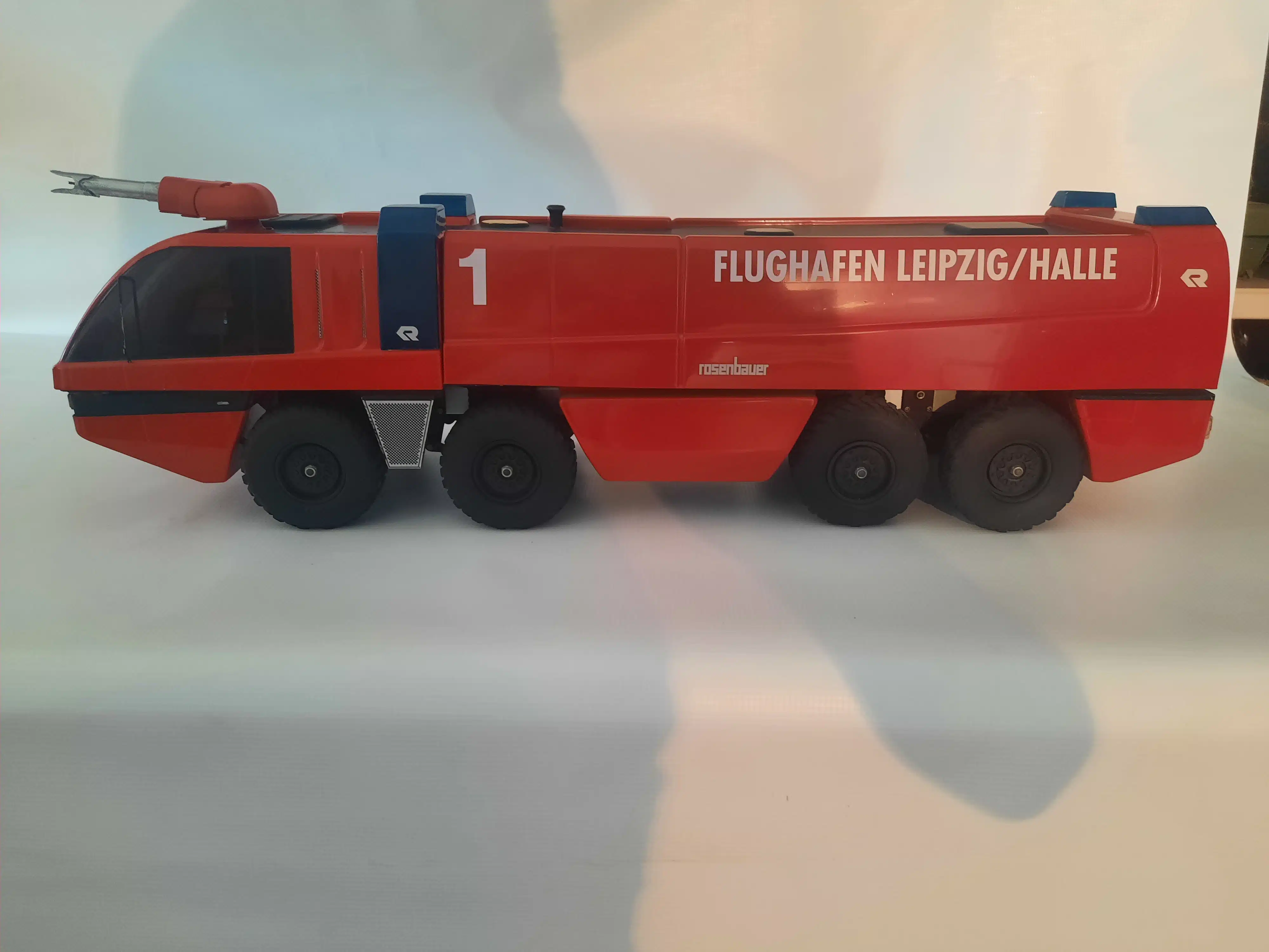 gebruikte Robbe 3412 panther 8x8 met aandrijving, pompjes en tanks en toebehoren
