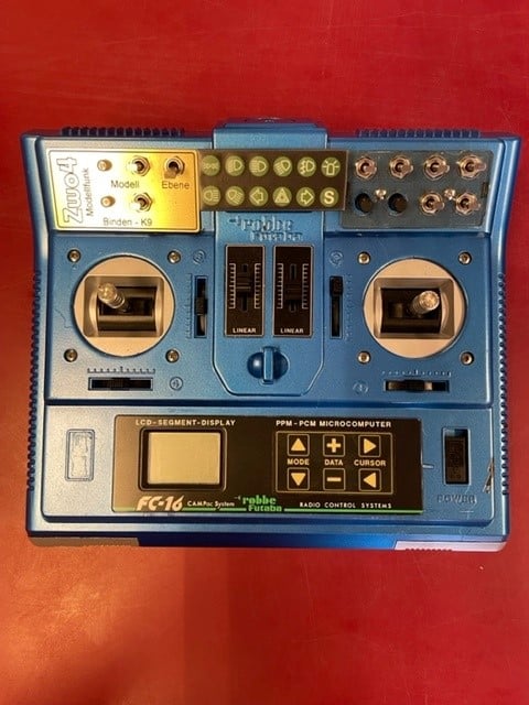Gebruikte Robbe futaba FC-16 met Zwo4 en servonaut Zwo4 R9 reciver