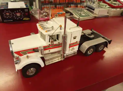 Gebruikte wedico Peterbilt Wit met verlichting, geluid, metalen diffs, aluminium velgen