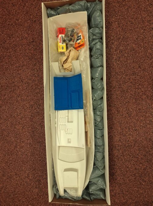 HEGI Wedico 3516 Jaguar Motoryacht-RC-Modell