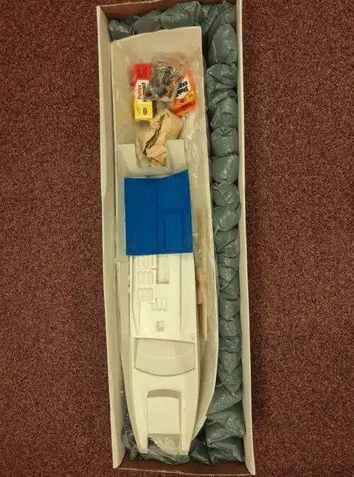 HEGI Wedico 3516 Jaguar Motoryacht-RC-Modell