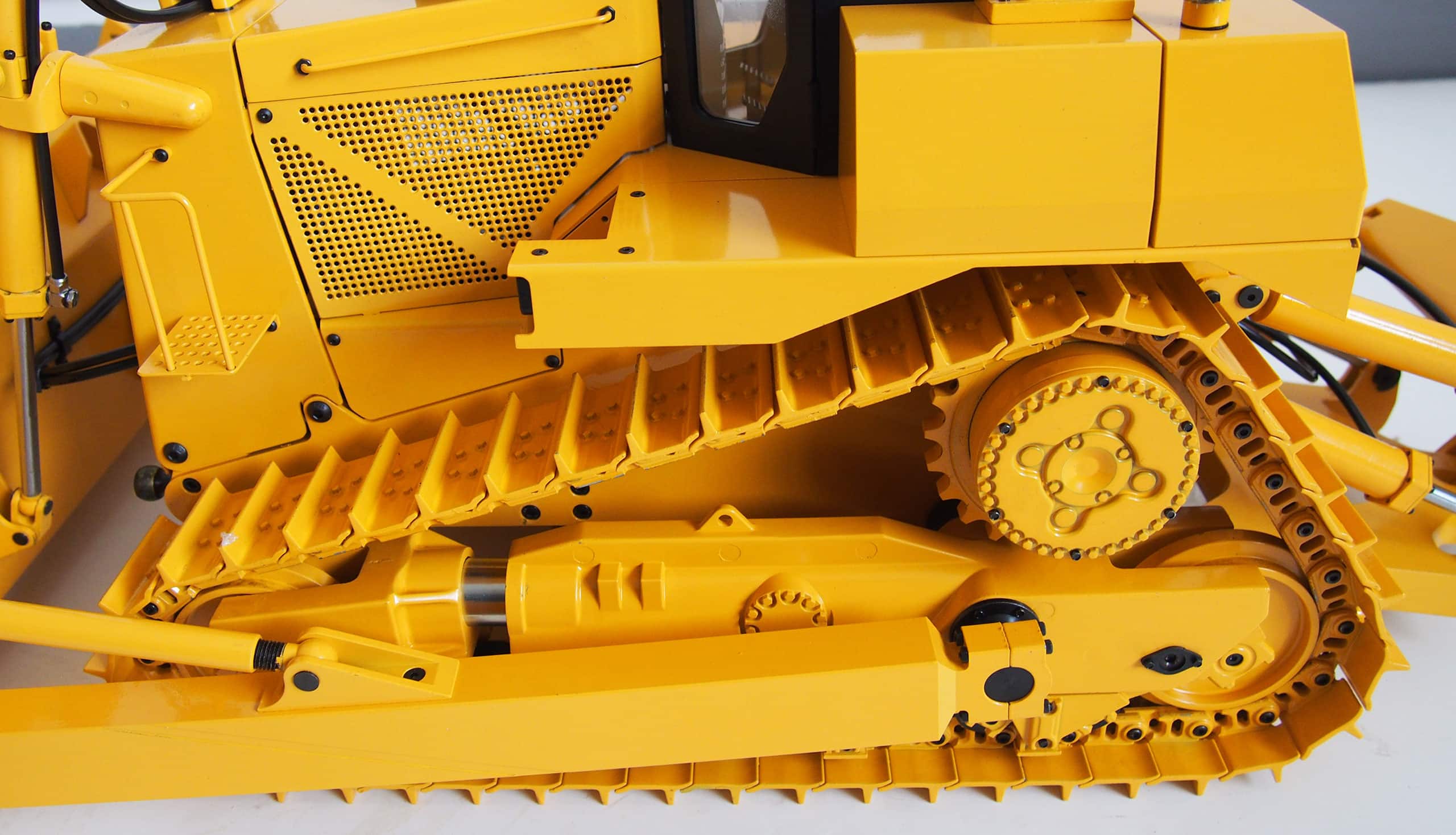 Hydraulische Bulldozer GB261H Metaal RTR