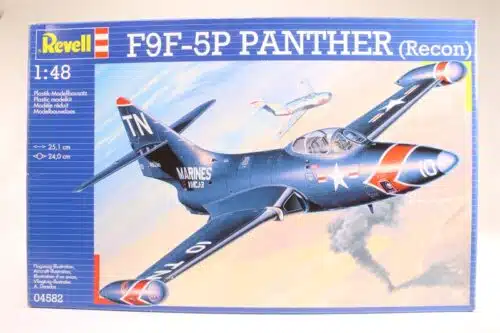 Revell 04582 F9F-5P Panther (Recon)