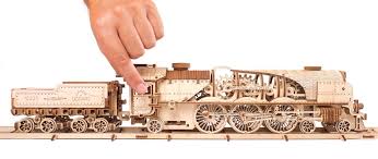 Ugears Locomotief met tender