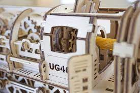 Ugears Locomotief met tender