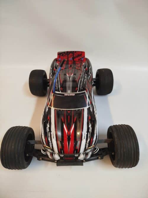 Gebruikte Traxxas Rustler 37054-1 inclusief accu en lader + extra's