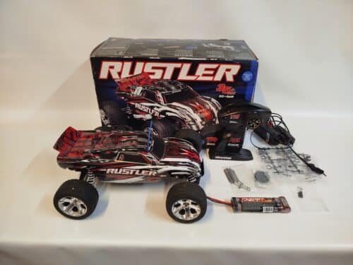 Gebruikte Traxxas Rustler 37054-1 inclusief accu en lader + extra's