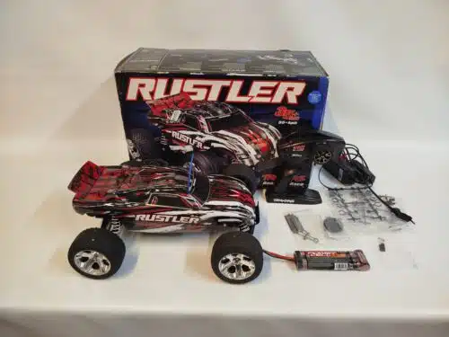 Gebruikte Traxxas Rustler 37054-1 inclusief accu en lader + extra's