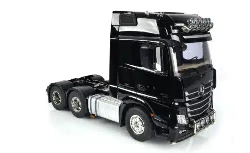 Tamiya 56348 Mercedes-Benz Actros 3363 1:14 GigaSpace 6x4 Bausatz / Kit