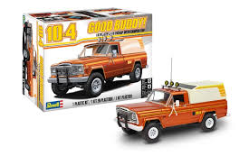 Revell 14568 1979 Jeep J-10 Pickup with camper