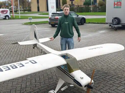 1:3 piper pa-18 super cub 2 cylinder