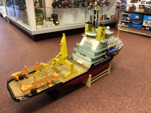 Gebruikt Mellum Küstenwache met gfk romp, schotelaandrijving, waterpomp, boegschroef en robbe 8286 regelaar