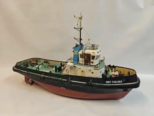 Billing Boats Smit Finland / nederland kunstof romp demo model