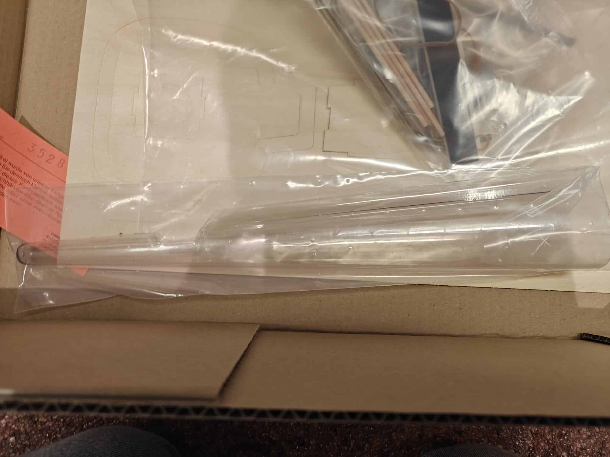 Robbe Rumpfbausatz Ecureuil M-8