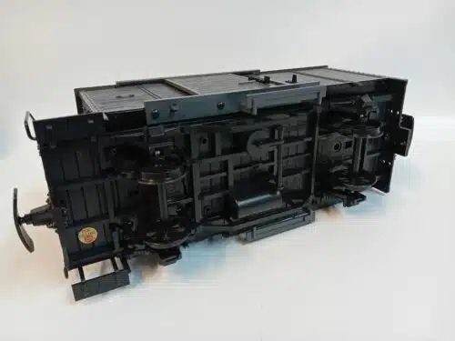 Gesloten goederenwagen GW 99-02-37 DR met hoog remhuisje kleur grijs