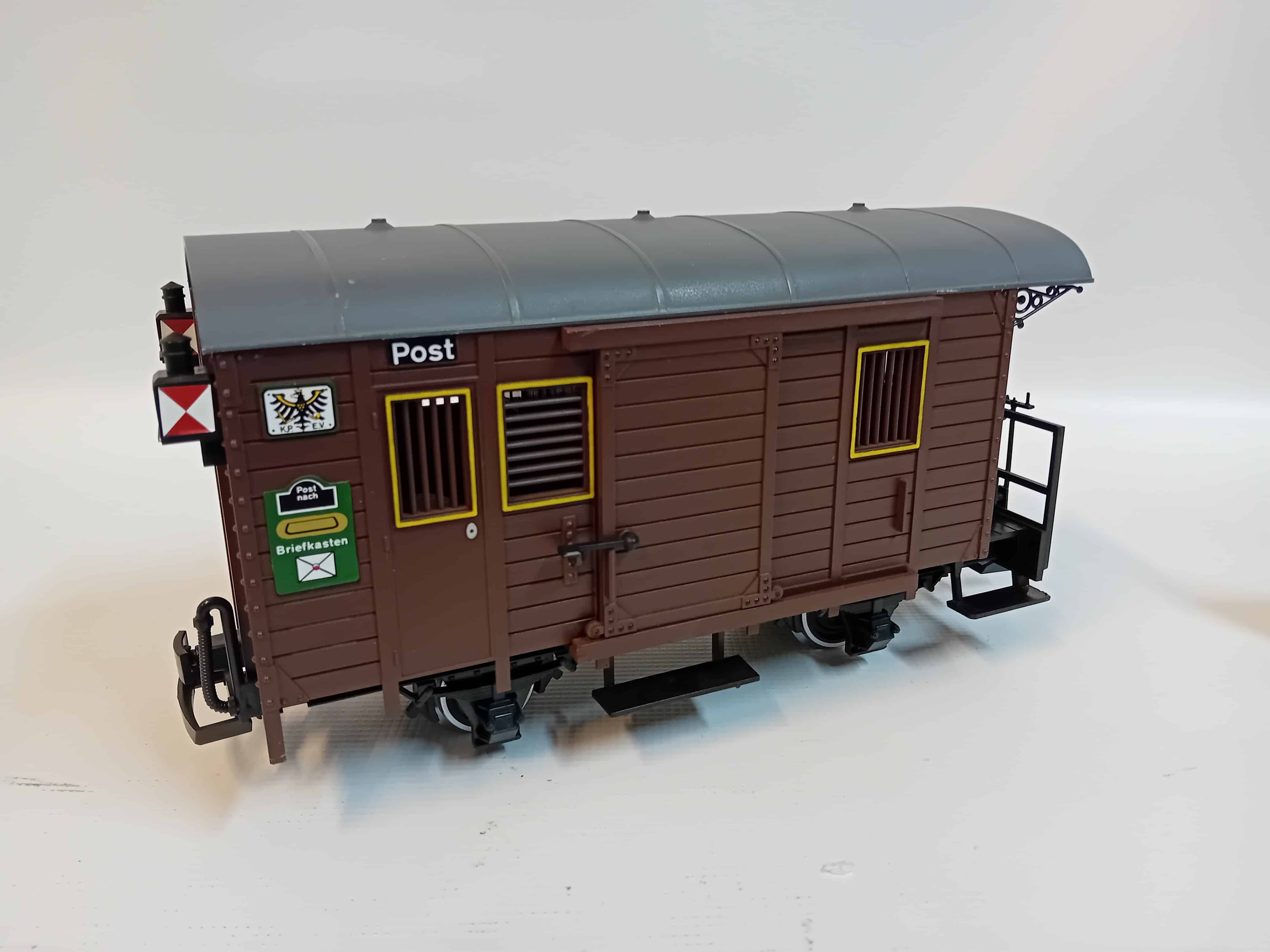 LGB 3019 B Post wagon kleur bruin zonder doos