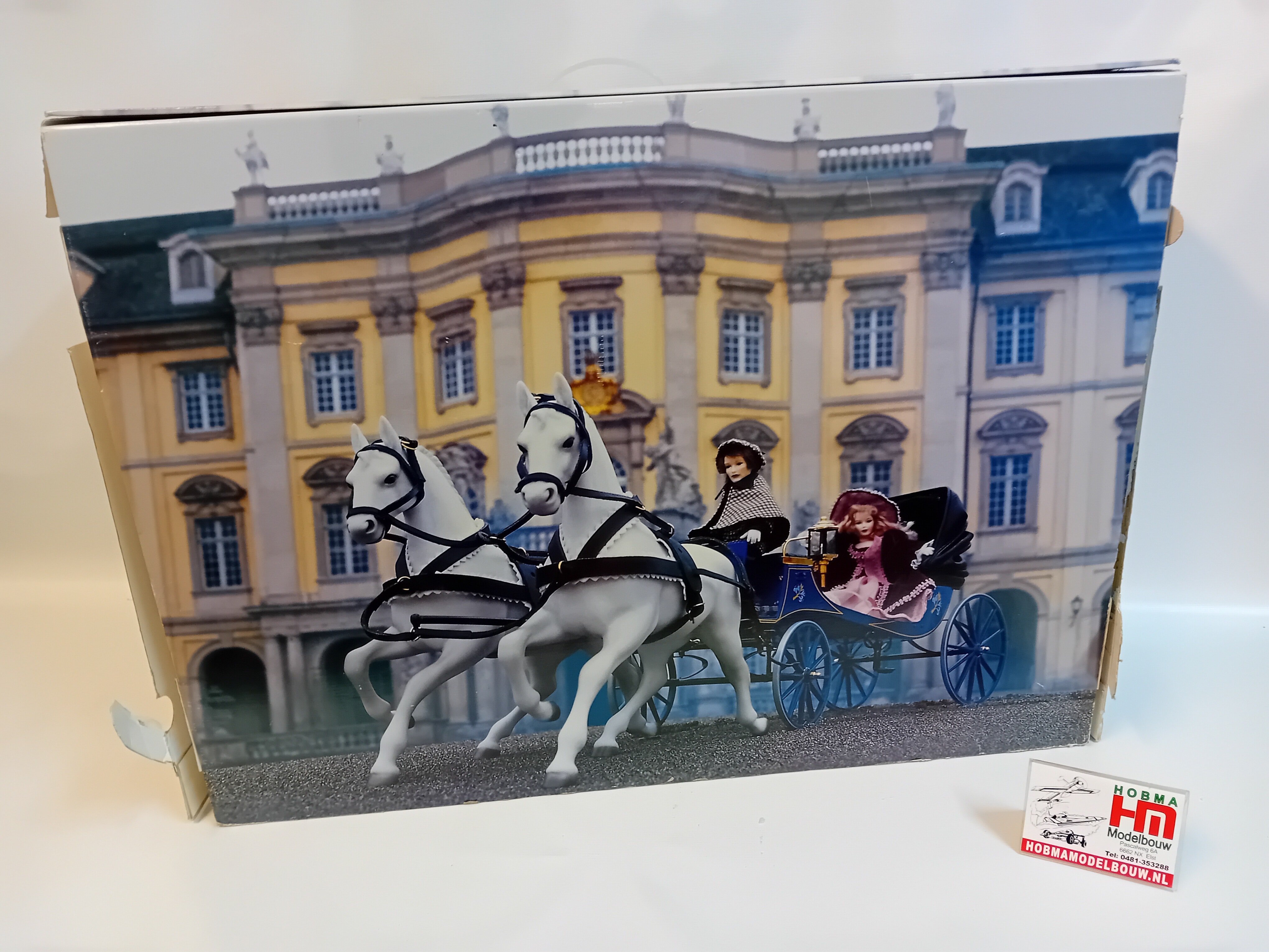 marklin 16030 High Society koets 1908 met porceleinen paarden en Heidi Ott poppen