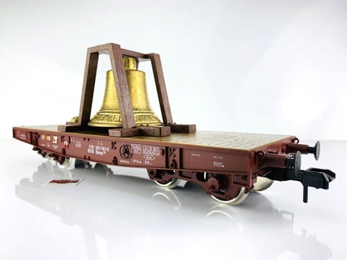 marklin 5419 zwaartransport wagon met eladen met de klok van de Dresdner Frauenkirche